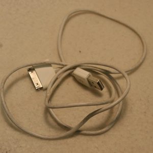 USB-kaapeli Apple-tuotteisiin